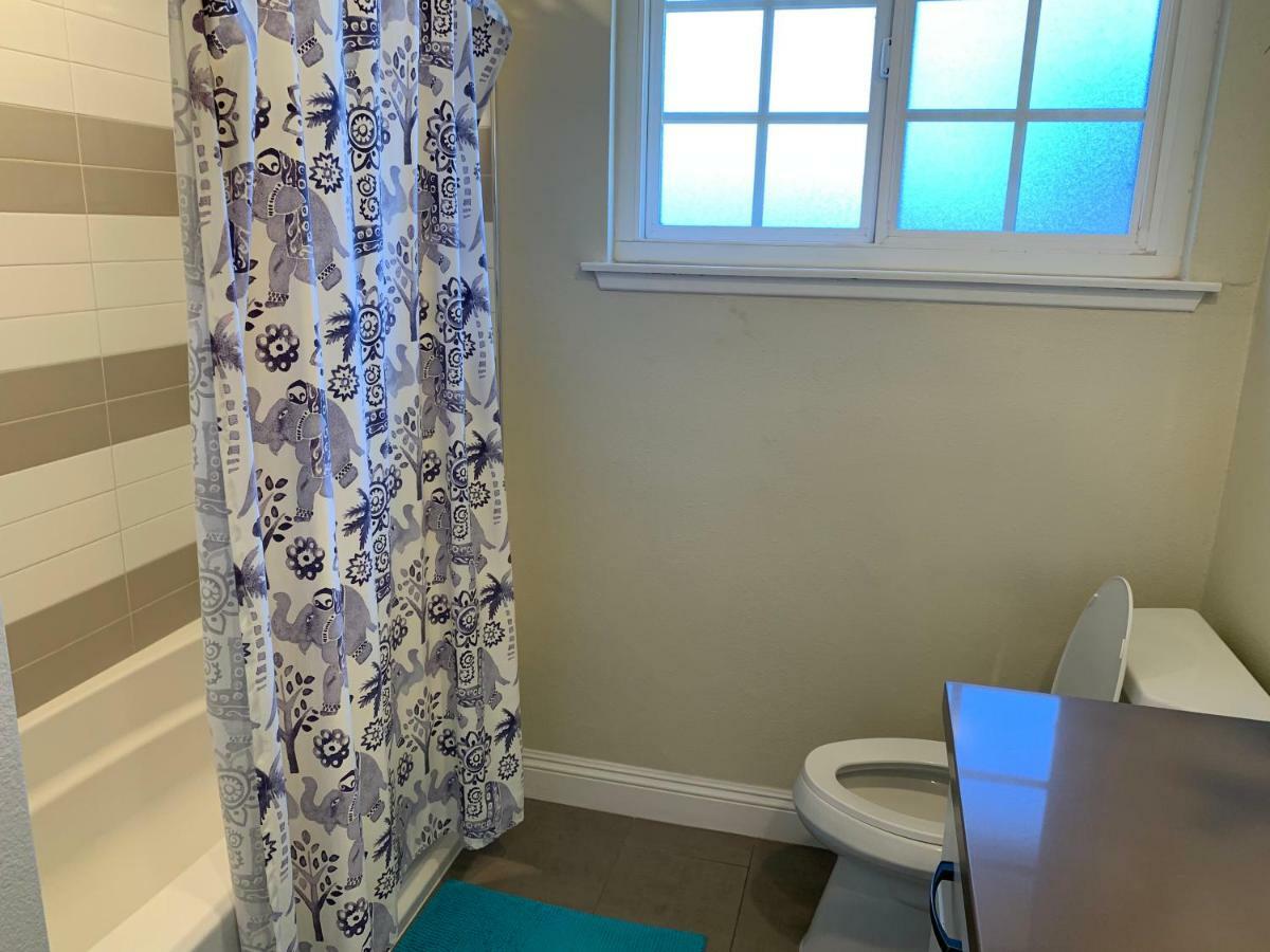 Lovely Room In Private House Near Disneyland Anaheim Exterior photo