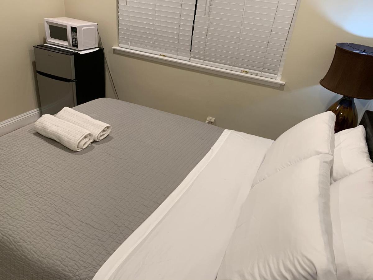 Lovely Room In Private House Near Disneyland Anaheim Exterior photo