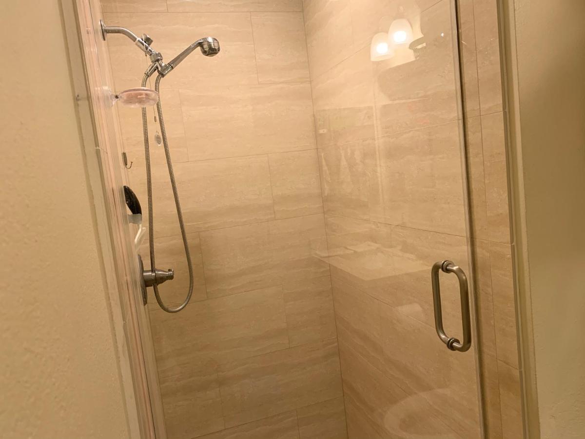 Lovely Room In Private House Near Disneyland Anaheim Exterior photo